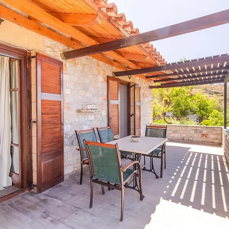 Apartman Maniatiko Village *