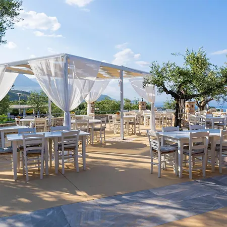 Apartman Maniatiko Village