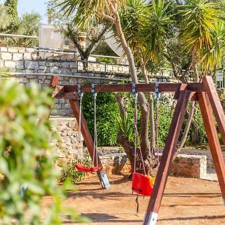 Апартаменты Maniatiko Village