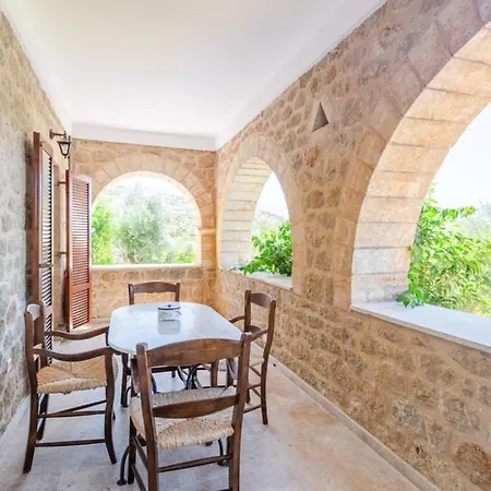 Apartman Maniatiko Village *