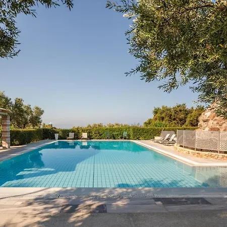 Maniatiko Village Sztúpa