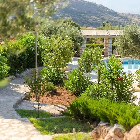 Apartman Maniatiko Village *