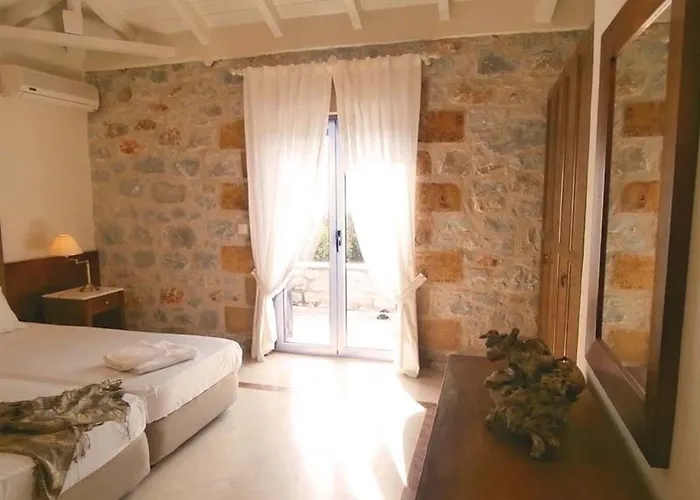 Maniatiko Village 아파트