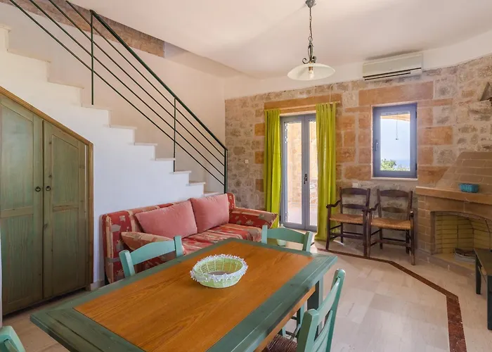 Maniatiko Village 스투파