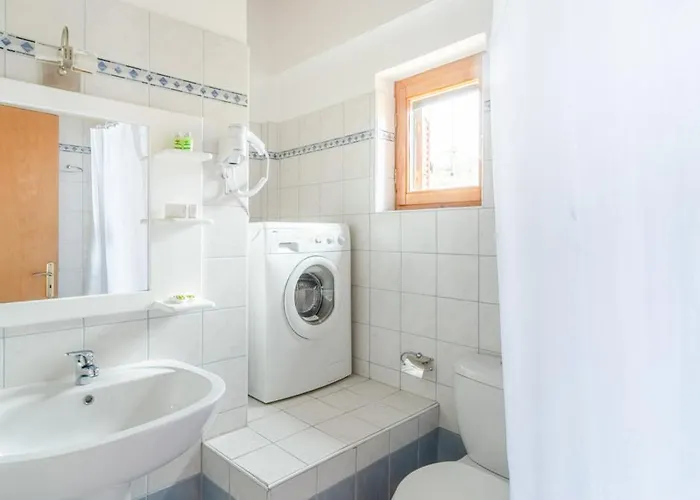 Maniatiko Village 아파트