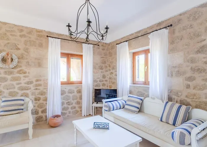 Maniatiko Village * 스투파