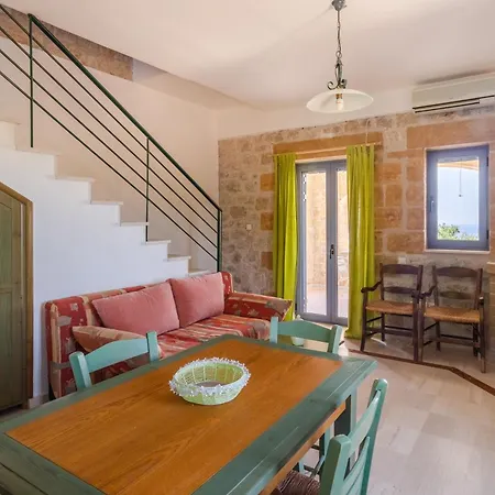 Maniatiko Village Stoúpa