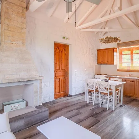 Maniatiko Village * Stoúpa