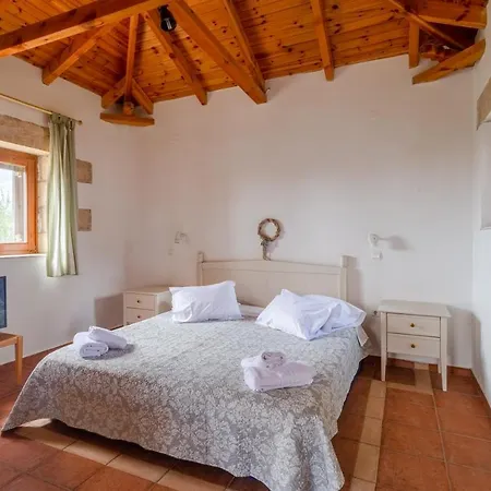 Maniatiko Village * Stoúpa