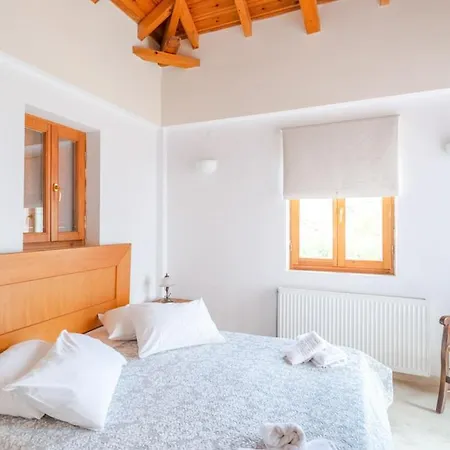 アパート Maniatiko Village Stoúpa