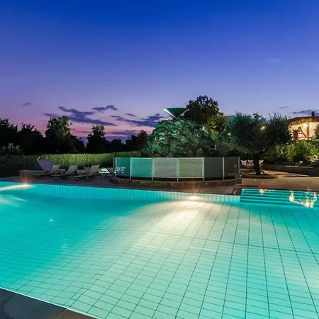 Maniatiko Village アパート Stoúpa