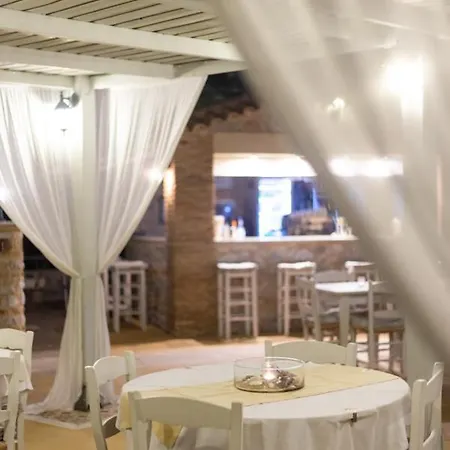 Maniatiko Village * Stoúpa