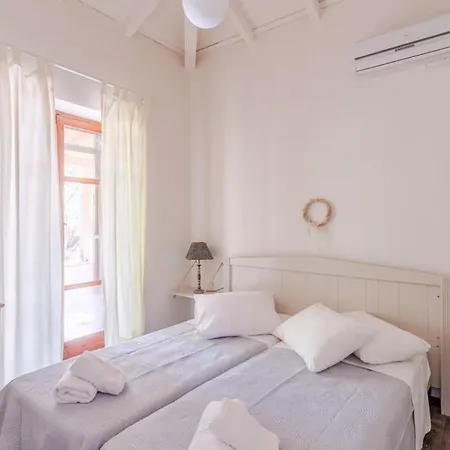 Maniatiko Village * Stoúpa