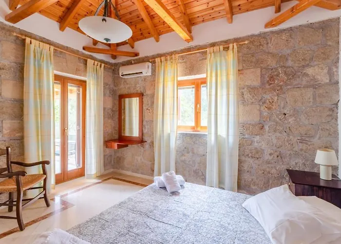 Maniatiko Village Apartment